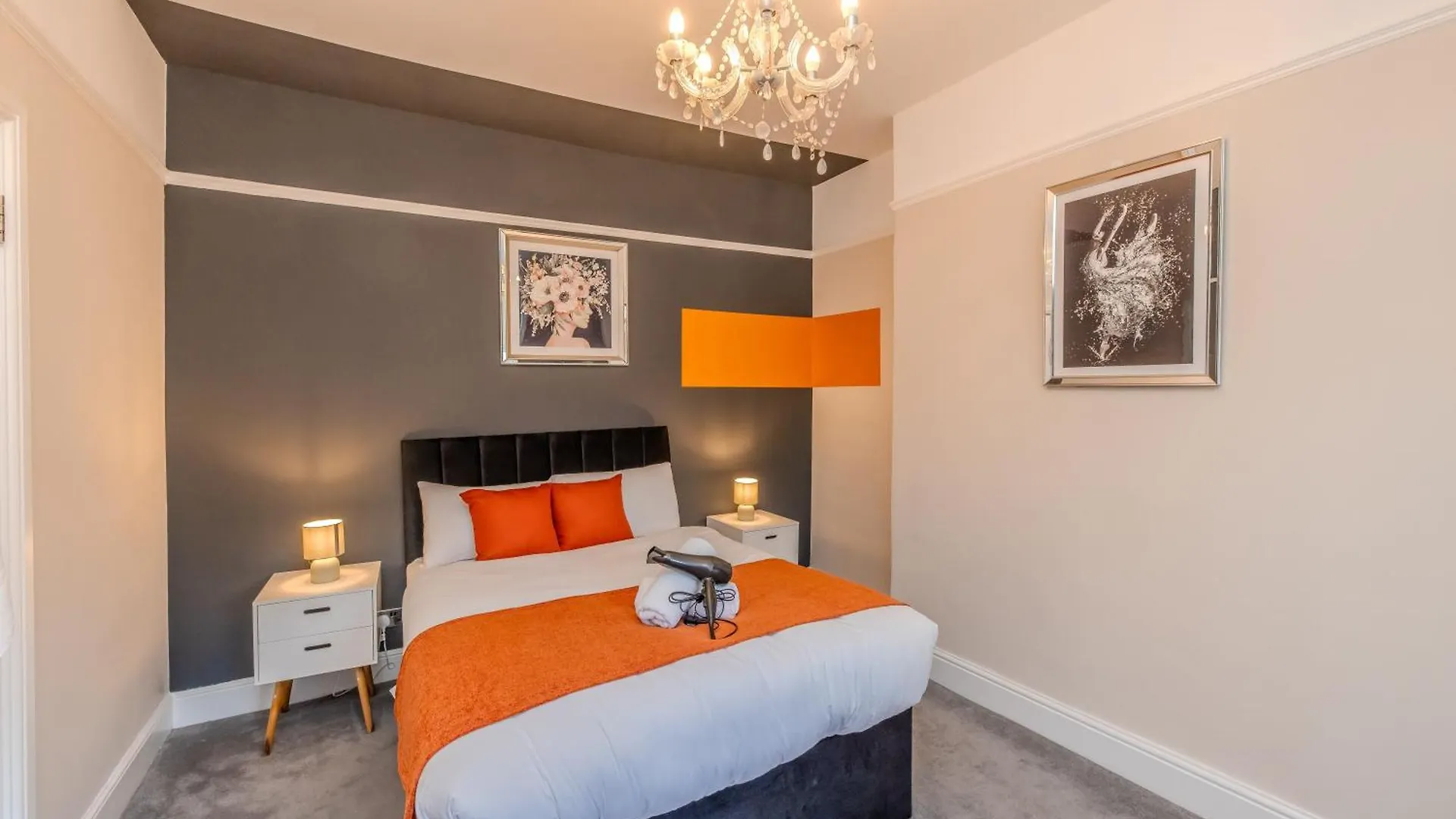 2 Bedroom Apartment Next To Brighton Beach & Shopping Center 0*,  United Kingdom