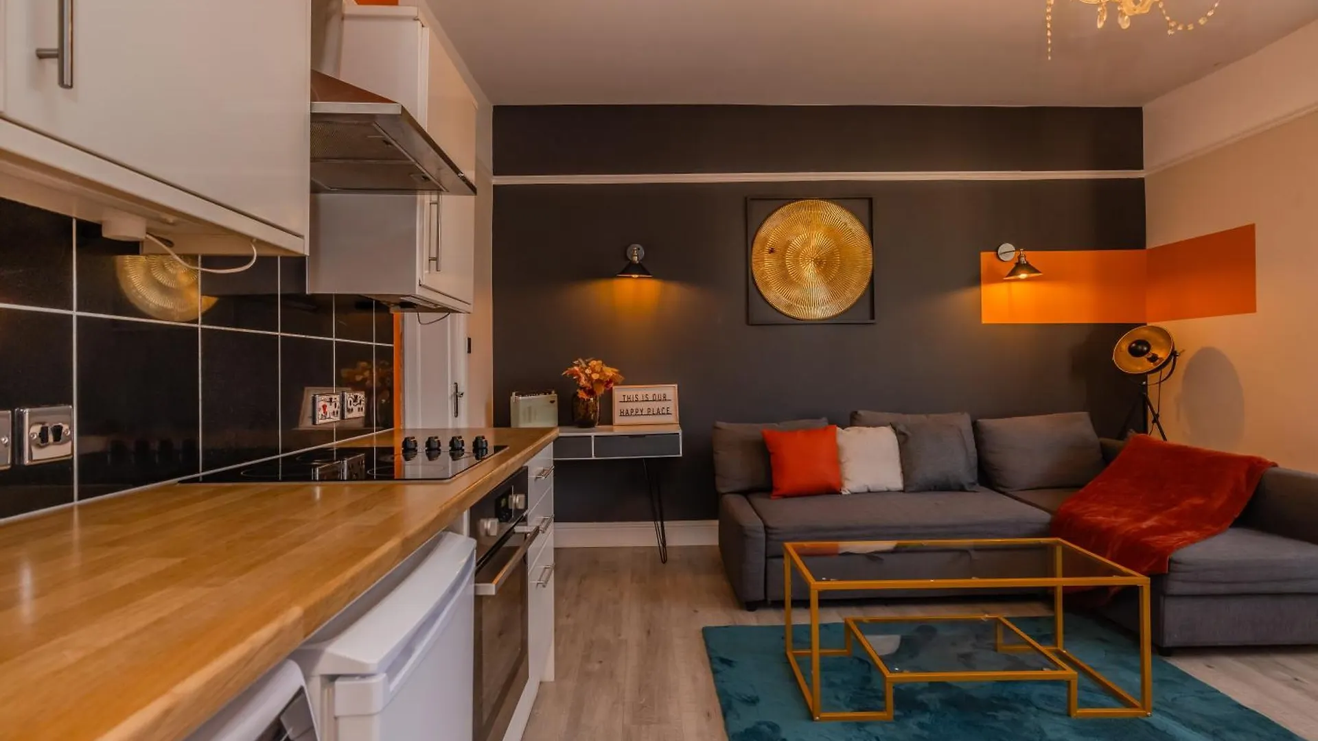 2 Bedroom Apartment Next To Brighton Beach & Shopping Center United Kingdom