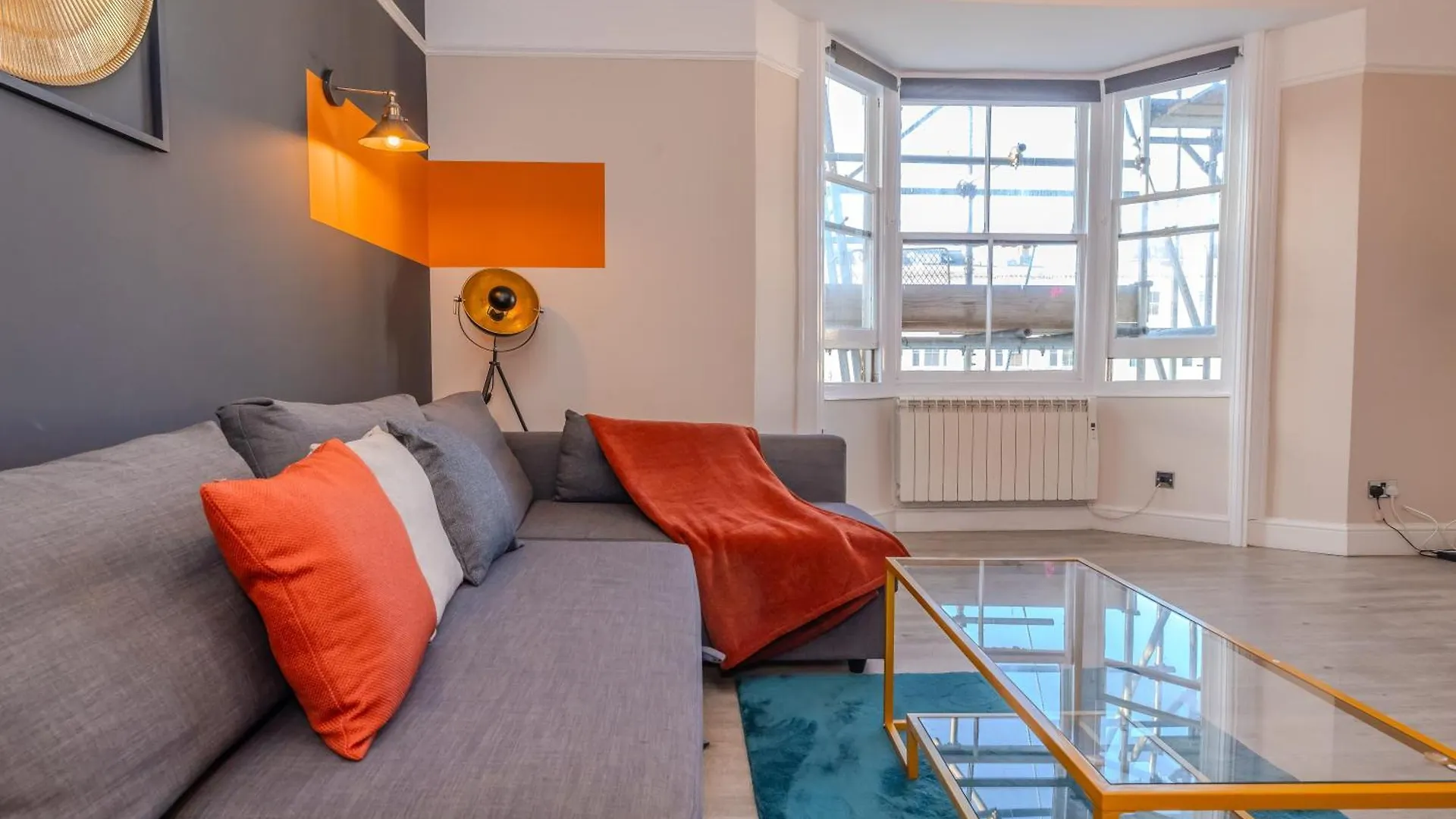 2 Bedroom Apartment Next To Brighton Beach & Shopping Center United Kingdom